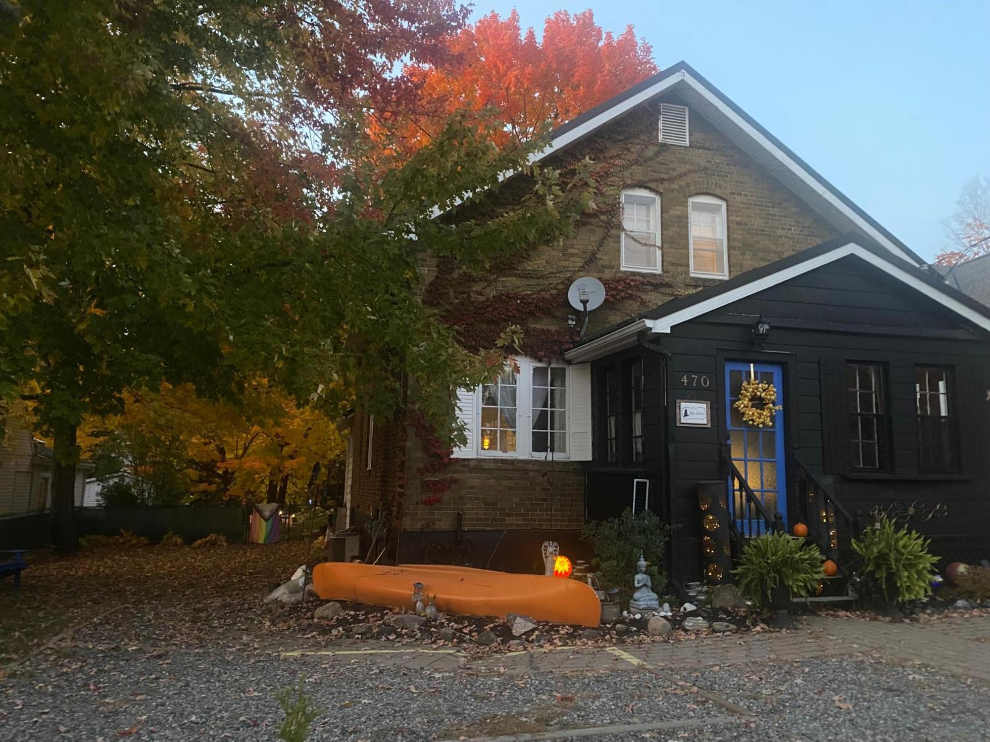 Blue Spruce Bed And Breakfast Muskoka Gravenhurst Exterior foto